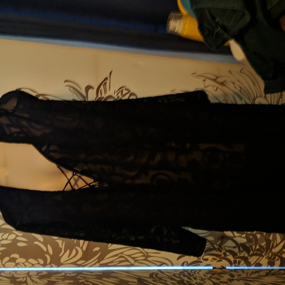 Intimates - Picture 3 of 6